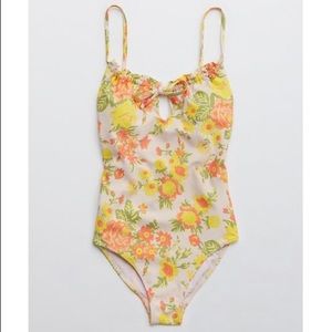 Aerie Printed Ruffle Keyhole One Piece Floral Swimsuit Size M Long Torso